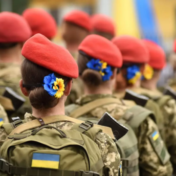 Жінок-медиків братимуть на військовий облік автоматично