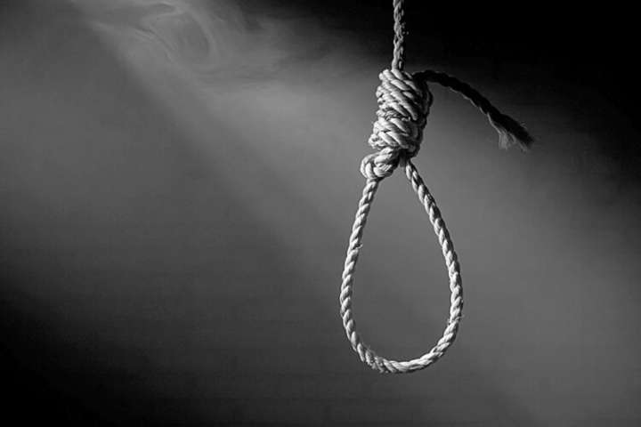На Вінниччині 12-річна школярка скоїла самогубство