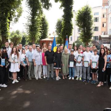 На Вінниччині вручили премії учням і вчителям за високі досягнення