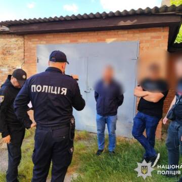 У Вінниці затримали 18-річного юнака, який розкладав наркотики по місту