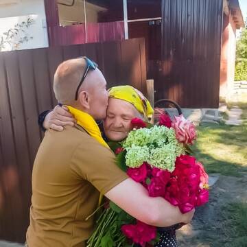 440 днів у полоні: у Хмільницькій громаді зустріли воїна Сергія Кащука