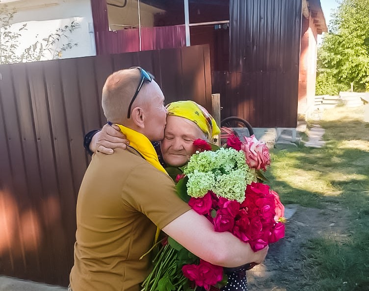 440 днів у полоні: у Хмільницькій громаді зустріли воїна Сергія Кащука