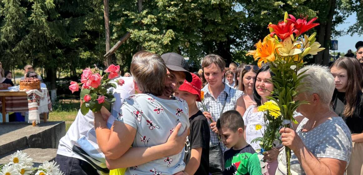 На Вінниччині зустріли Юрія Гучка після трирічного полону