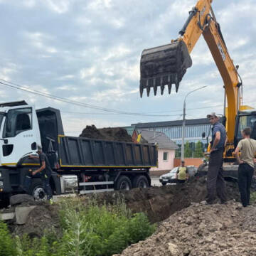 У Вінниці стався витік на найбільшому водогоні: у частині районів — знижений тиск води