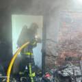Пожежі в Гайсині та Вінниці: рятувальники витягували людей із вогню