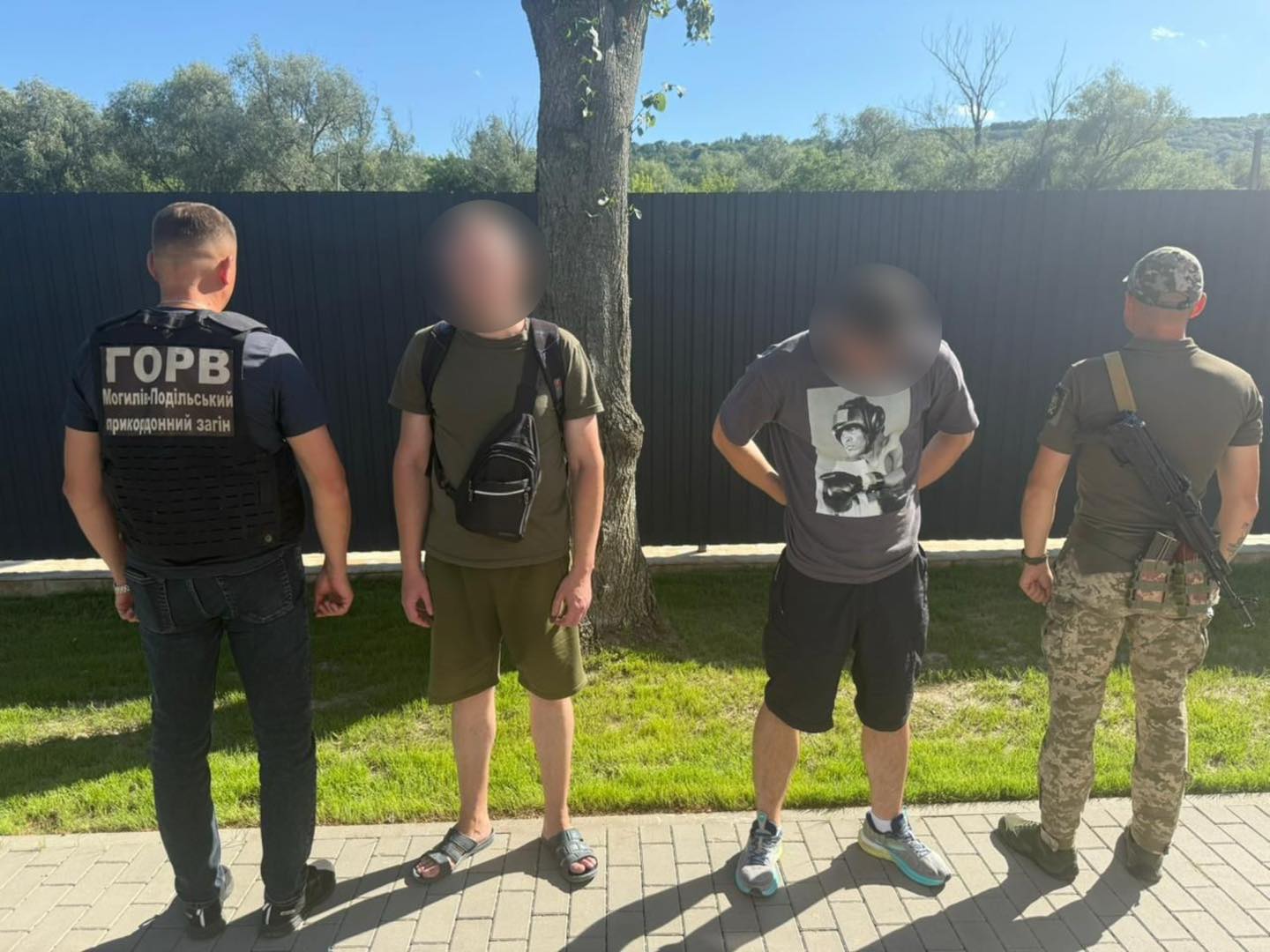 Прикордонники зупинили порушника, який намагався перетнути Дністер на акваскутері
