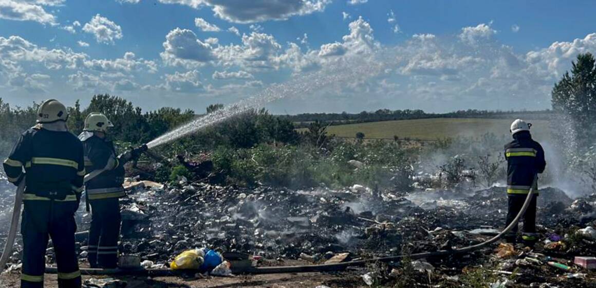 Сім пожеж за добу: на Вінниччині вогонь знищив 2 гектари землі