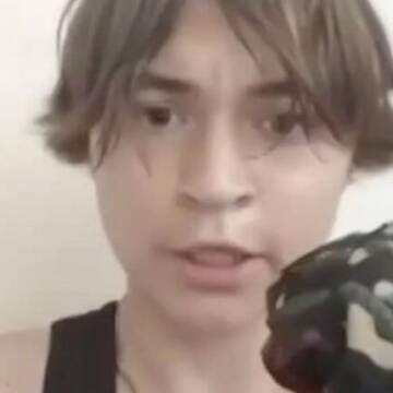 Зеленський посмертно відзначив орденом 16-річних героїв з Бердянська