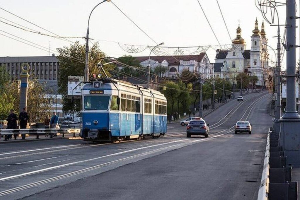 Поліція пояснила, чи дозволено перетинати мости у Вінниці під час комендантської години