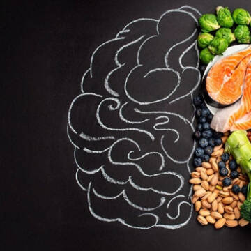 Дієтологи назвали 14 продуктів, які покращують пам’ять і здоров’я мозку