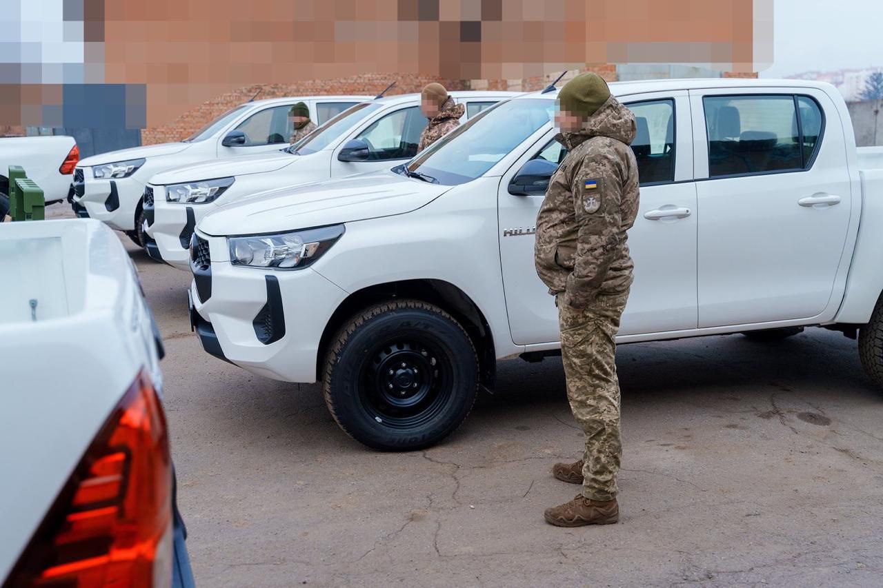 4000 FPV-дронів, півсотні автомобілів, РЕБи. Міжрегіональний координаційний гуманітарний штаб відзвітував про допомогу військовим за половину 2025 року