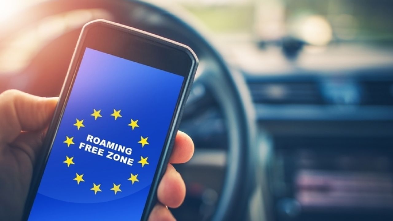 Єврокомісія схвалила «роумінговий безвіз» для України