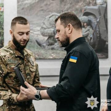 Поліцейський із Жмеринки отримав нагороду від міністра внутрішніх справ