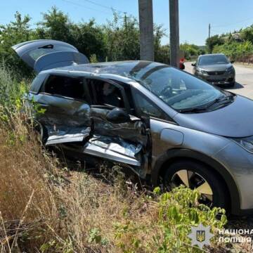 Дитина постраждала в ДТП у Гнівані: легковик зіткнувся з КамАЗом