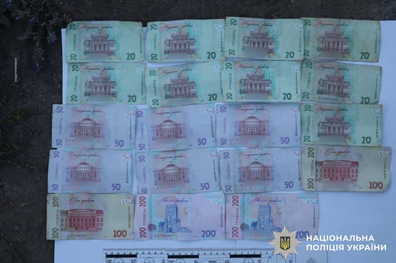 На Вінниччині чоловік побив і пограбував жінку під час застілля