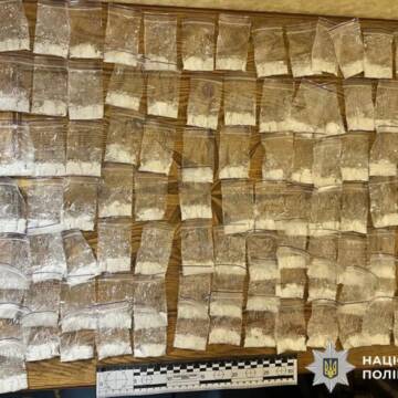 Наркотики вартістю 400 тисяч: у Вінниці накрили збут через «закладки»