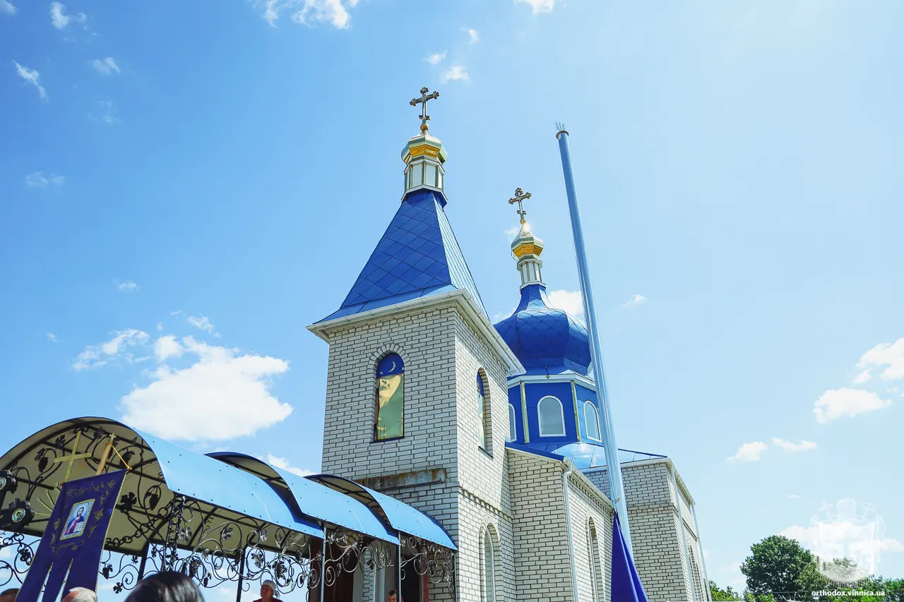 На Вінниччині освятили новий храм на честь Покрови Пресвятої Богородиці