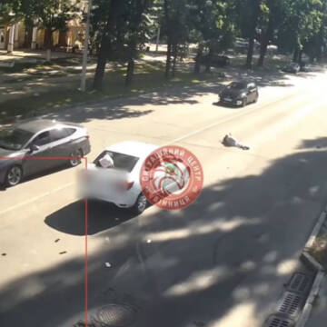 У Вінниці Renault збив дівчину на пішохідному переході: що відомо