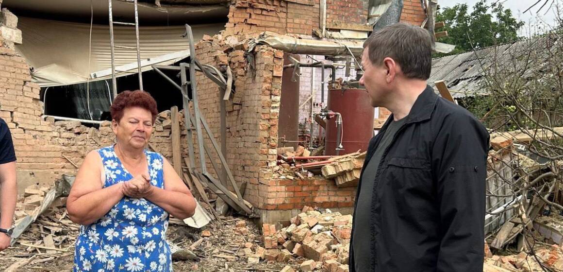 У Писарівці пошкоджено 9 будинків — люди вціліли, служби вже працюють (Фото)