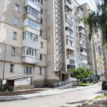 У Вінниці завершили перші етапи створення безбар’єрного маршруту в житлових кварталах