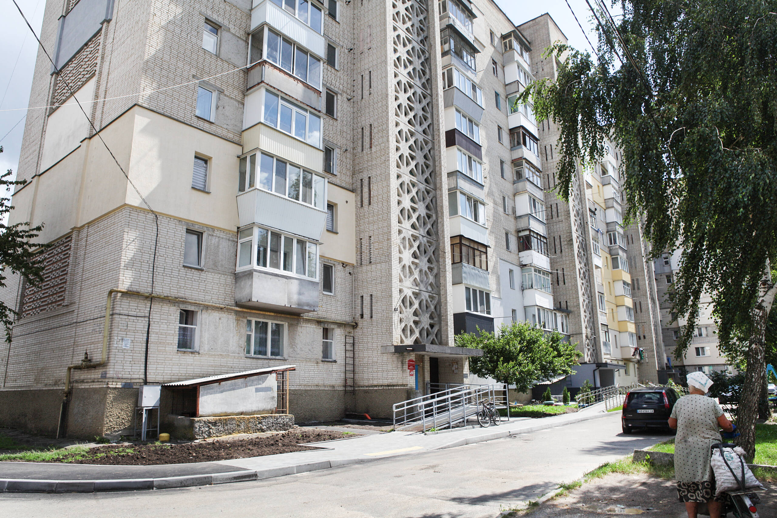 У Вінниці завершили перші етапи створення безбар’єрного маршруту в житлових кварталах