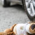 11-річний хлопчик сів за кермо та збив на смерть свою 2-річну сестру