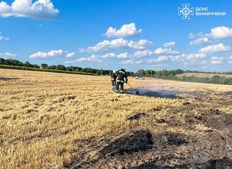 У Вінницькій області під час жнив загорівся комбайн і пшеничне поле