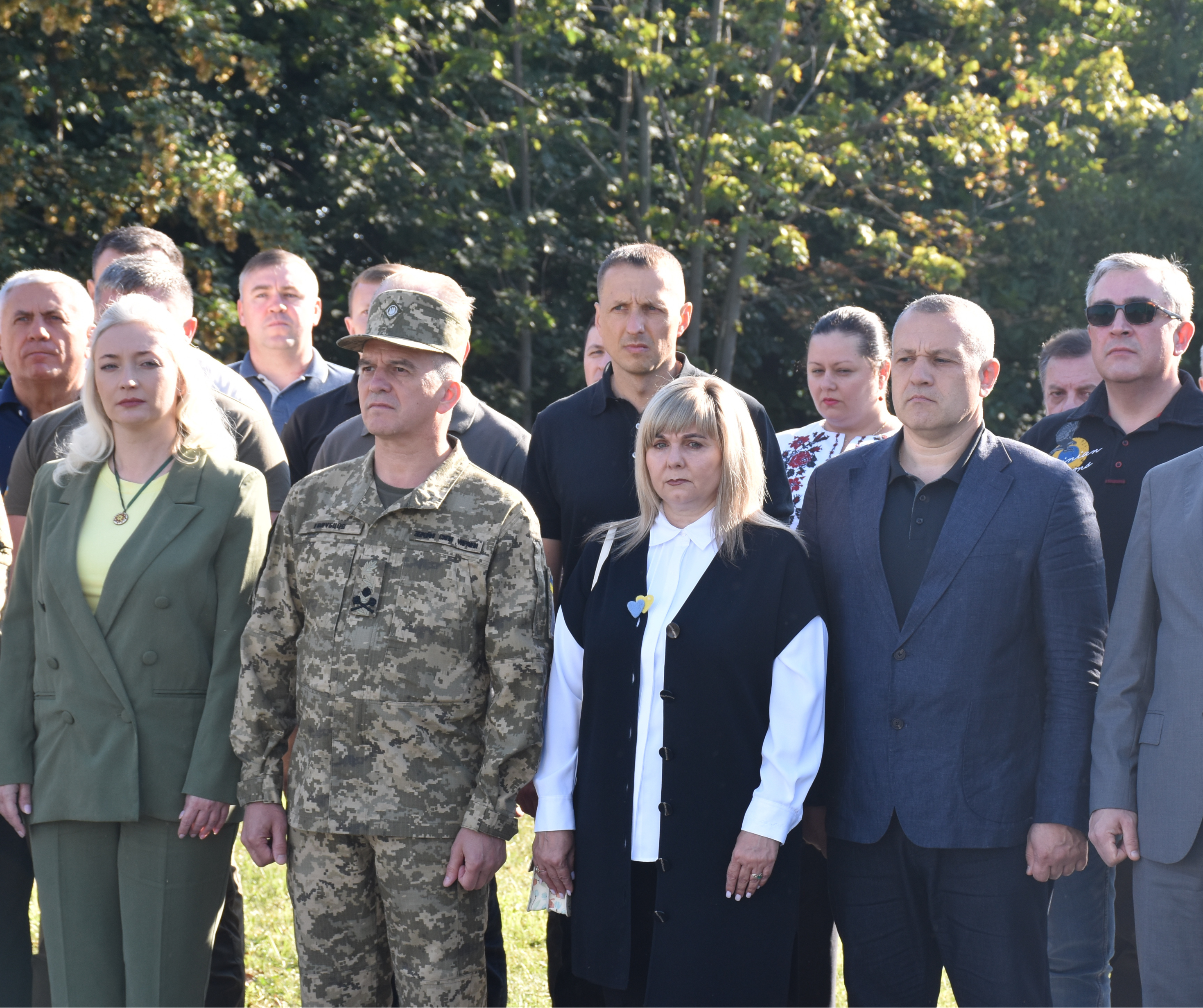 На Замковій горі відбулася церемонія урочистого підняття національного стяга