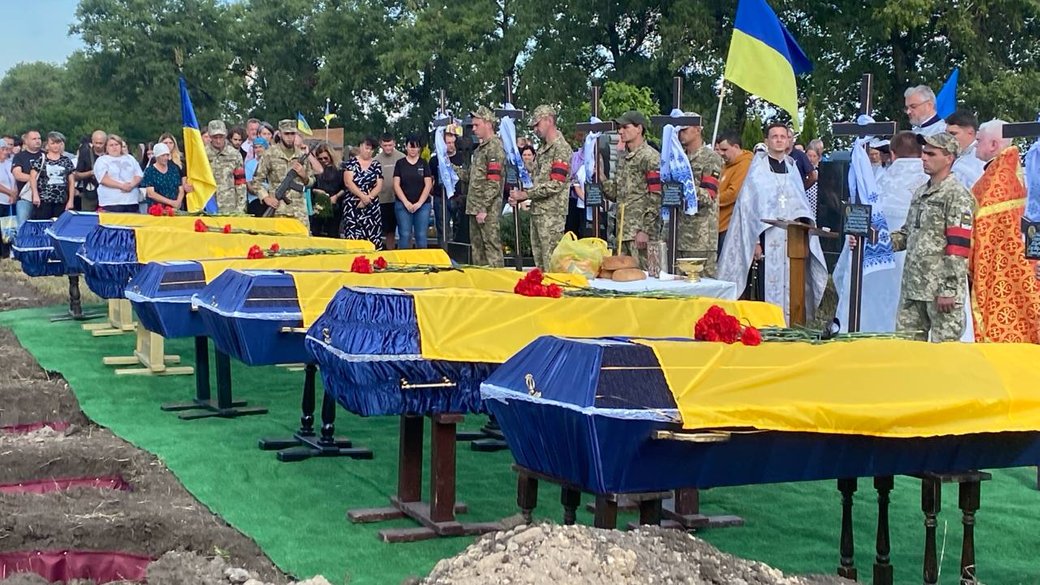 Поховання невідомих Захисників у Малих Крушлинцях на Вінниччині