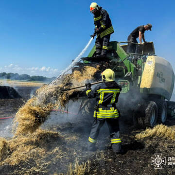 На Вінниччині горіли будинки, стерня та гектари трави
