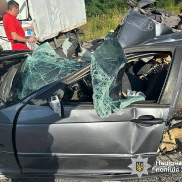 ДТП на Вінниччині за участю легковика та вантажівки у Хмільницькому районі