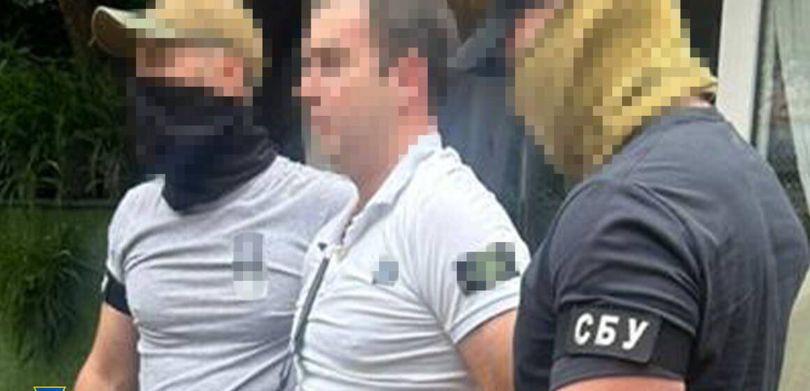Через родича в ТЦК “списував” з обліку: у Вінниці затримали ділка