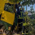 Вантажівка врізалася в дерево на Вінниччині біля Калинівки