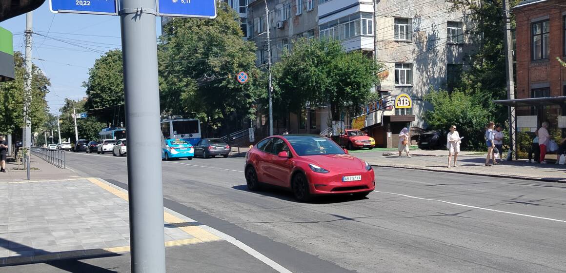 У Вінниці облаштували зупинку на вулиці Грушевського