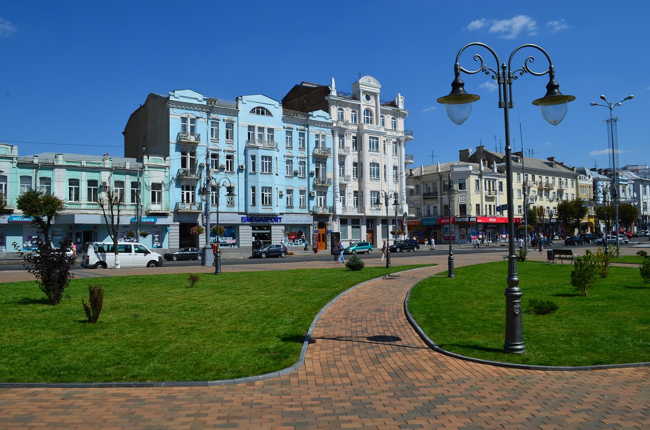 Центральна площа Вінниці біля міськради