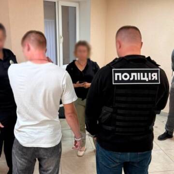У Вінниці затримали ділків, які пропонували 90 тисяч гривень хабаря працівнику ДСНС