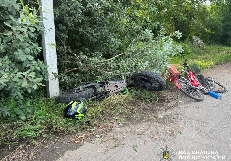 Двоє велосипедистів постраждали в ДТП на Вінниччині: триває слідство