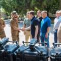 Міжрегіональний координаційний гуманітарний штаб передав дрони нового типу нацгвардійцям з «Червоної калини»