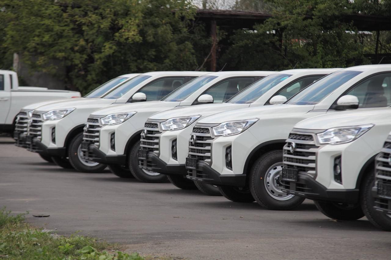 Нові автівки від Міжрегіонального гумштабу Вінниці для ЗСУ та Нацгвардії