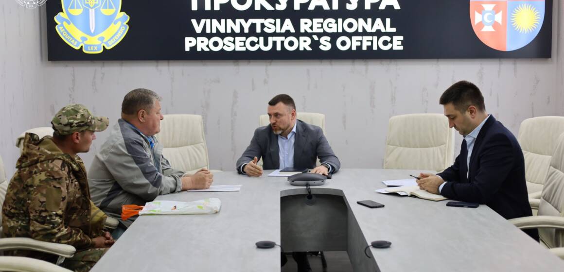 Прокурор Вінниччини особисто контролює справу військового, у якого відібрали землю і знищили будинок