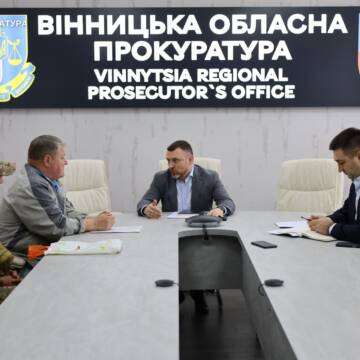 Прокурор Вінниччини особисто контролює справу військового, у якого відібрали землю і знищили будинок