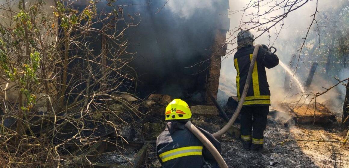 Горіли житлові будинки, господарські споруди та авто: на Вінниччині спалахнуло 32 пожежі