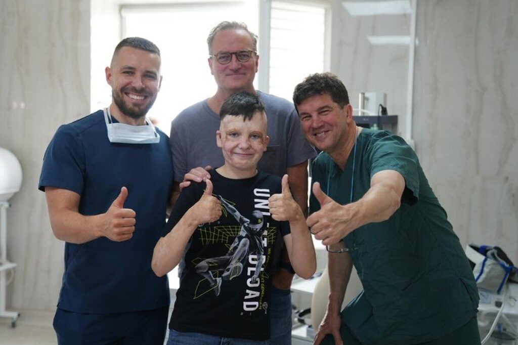 Роман Олексів з лікарями