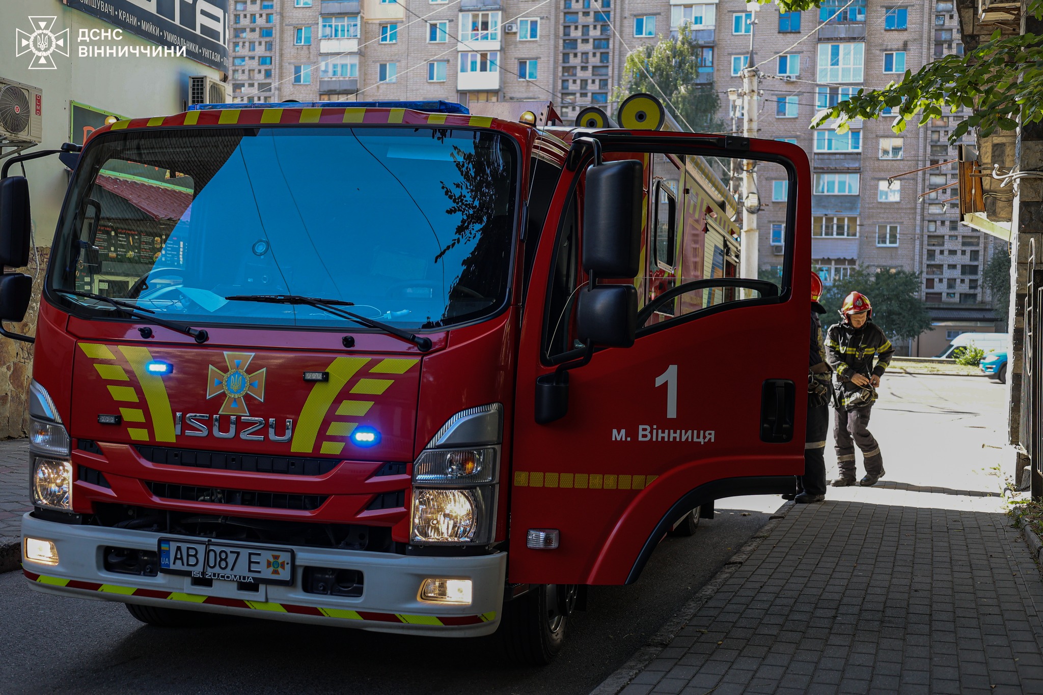 У Вінниці сталася пожежа в двоповерховій будівлі