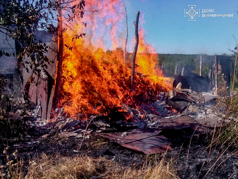 На Вінниччині за добу рятувальники ліквідували 25 пожеж
