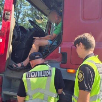 Водій фури вживав наркотики на Вінниччині