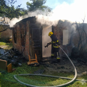 На Вінниччині за добу сталося 18 пожеж: горіли будинки, авто та суха рослинність