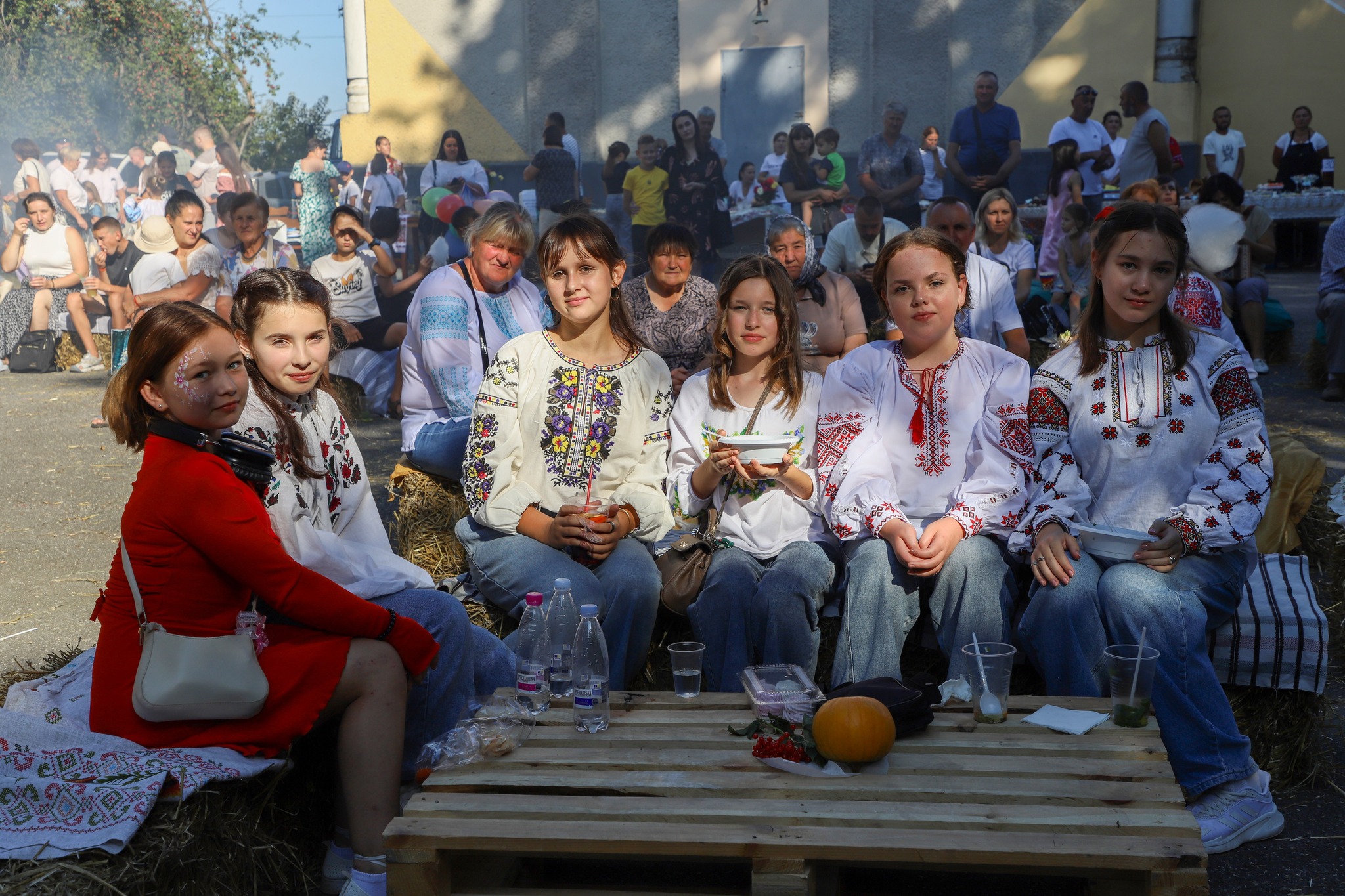Жителі Мізяківських хуторів у народному вбранні
