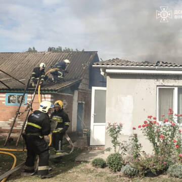 Пожежі на Вінниччині: полум’я охопило житлові будинки та поля