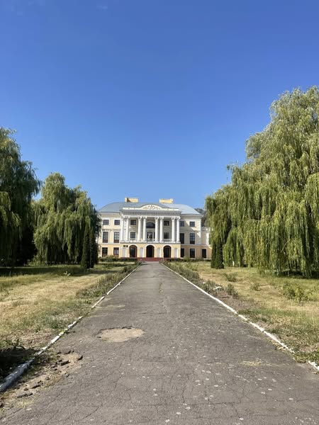 Палац Грохольських-Можайських на Вінниччині